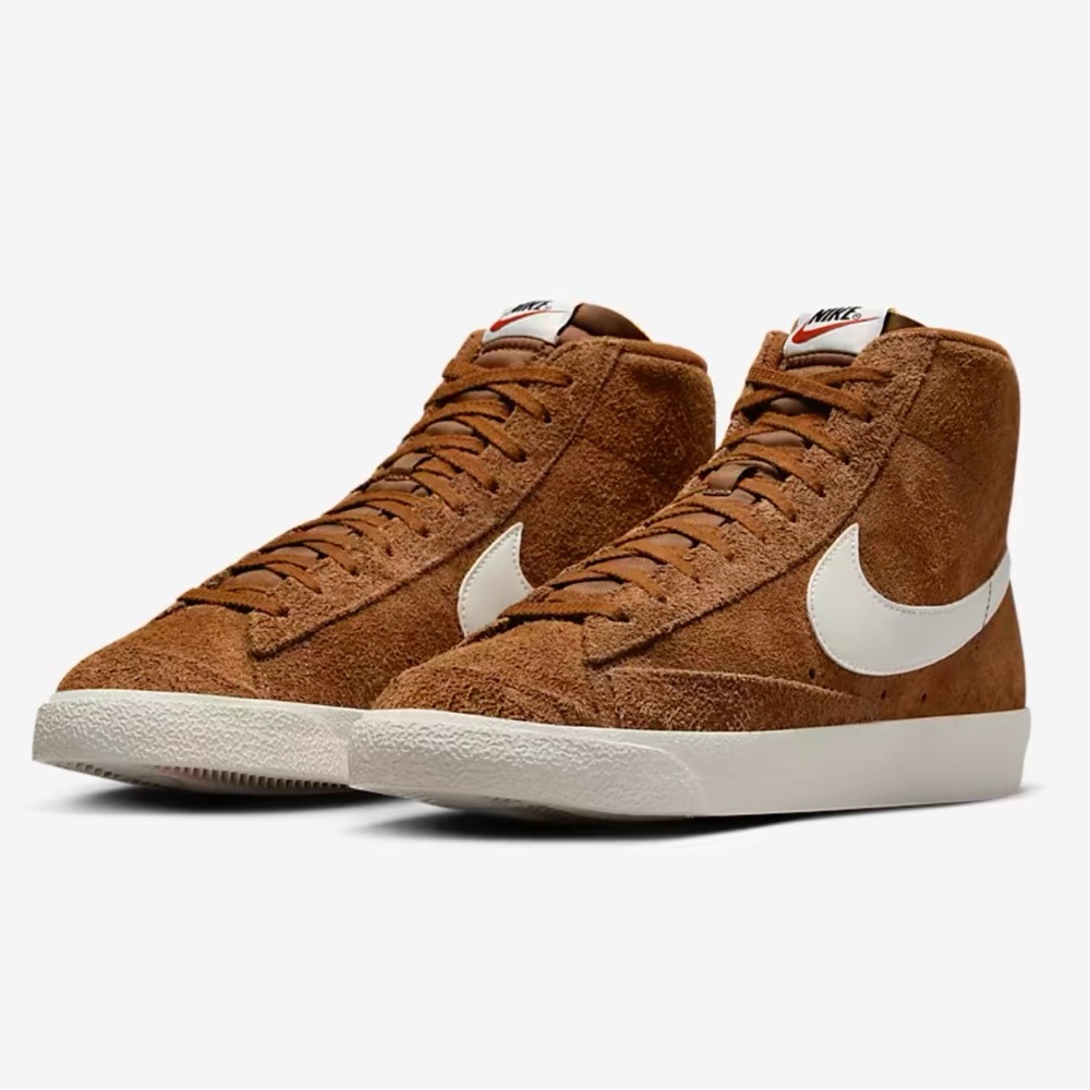 Nike Men's Brown Suede Sneakers